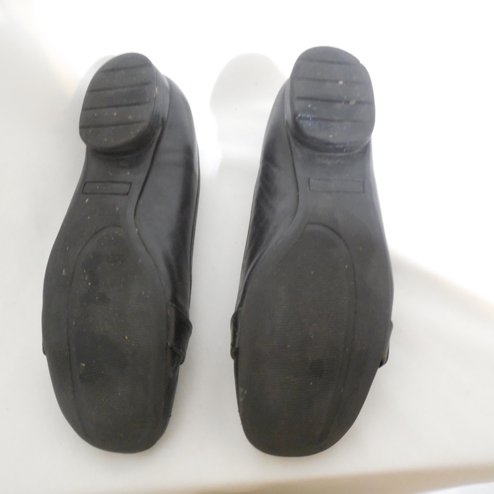 Covington Women's Black Leather Shoes - Picture 8 of 9